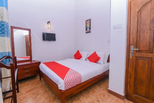 Red Star Kandyan image 1